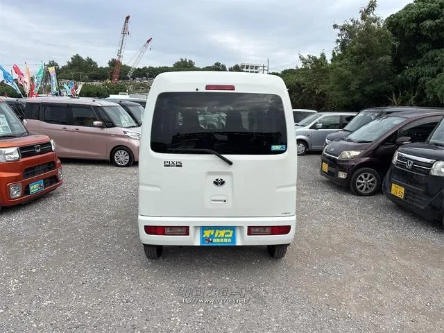 トヨタ ピクシスバン