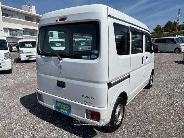 当店では人気の車種を多数取り揃えております♪是非ともご来店ください♪ スズキ エブリイ