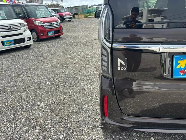 ホンダ N-BOX