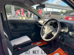 ダイハツ ミライース