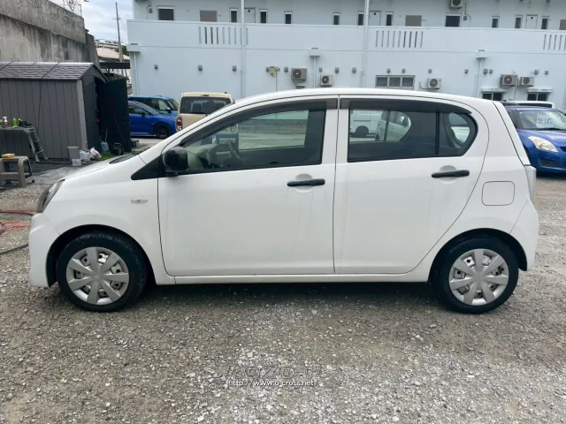 ダイハツ ミライース