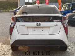 トヨタ プリウス