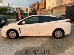 トヨタ プリウス