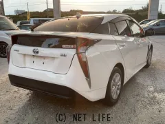 トヨタ プリウス