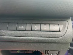 プジョー 208