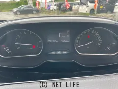 プジョー 208