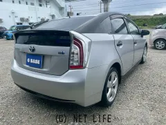 トヨタ プリウス