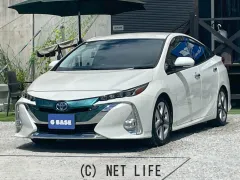トヨタ プリウスPHV