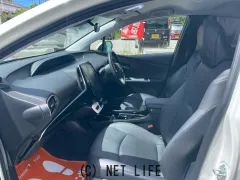 トヨタ プリウスPHV