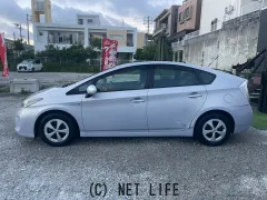 トヨタ プリウス