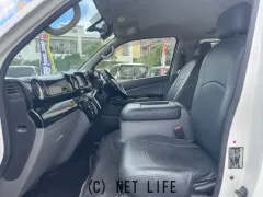 日産 NV350キャラバン