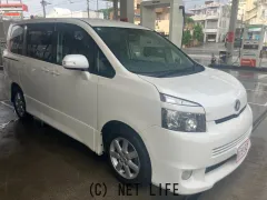 トヨタ ヴォクシー