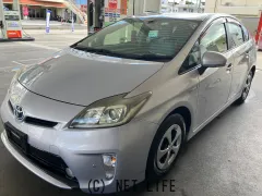 トヨタ プリウス