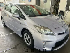 トヨタ プリウス