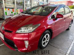 トヨタ プリウス