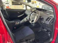 トヨタ プリウス