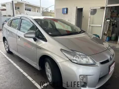 トヨタ プリウス