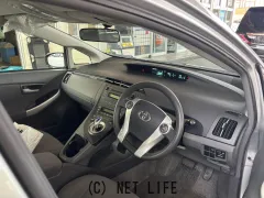 トヨタ プリウス