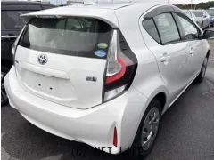 トヨタ アクア