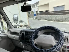 日野自動車 デュトロ