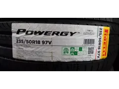 タイヤ 18インチ　235/50R18　ピレリ・パワジー