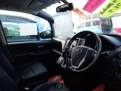 トヨタ ヴォクシー