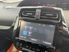 トヨタ プリウス