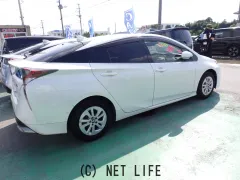 トヨタ プリウス