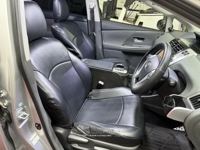 トヨタ プリウスα