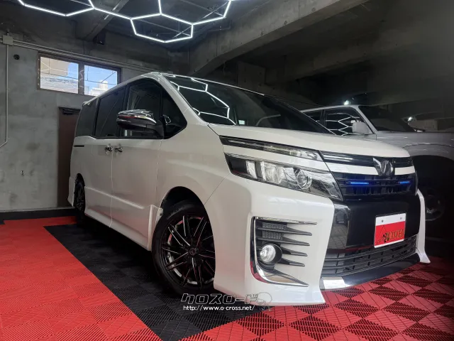 中古車買取、オークション注文、板金塗装、車検、パーツ注文取付、タイヤ交換など トヨタ ヴォクシー