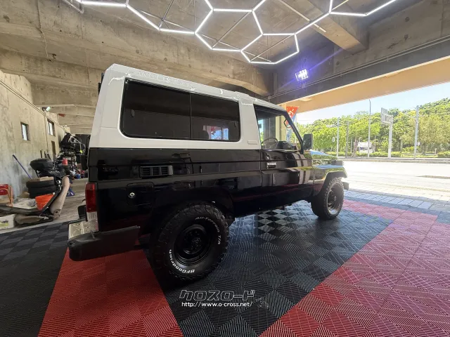 トヨタ ランドクルーザー70