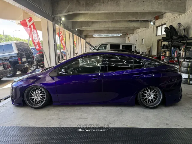 トヨタ プリウス
