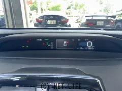トヨタ プリウス