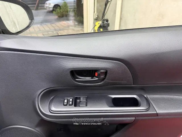 トヨタ アクア
