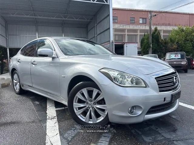 【FEEL】は、全車総額表示・第三者機関鑑定導入! 安心の法定点検実施!点検記録簿付き!バッテリー新品で安心ご納車! 日産 フーガ