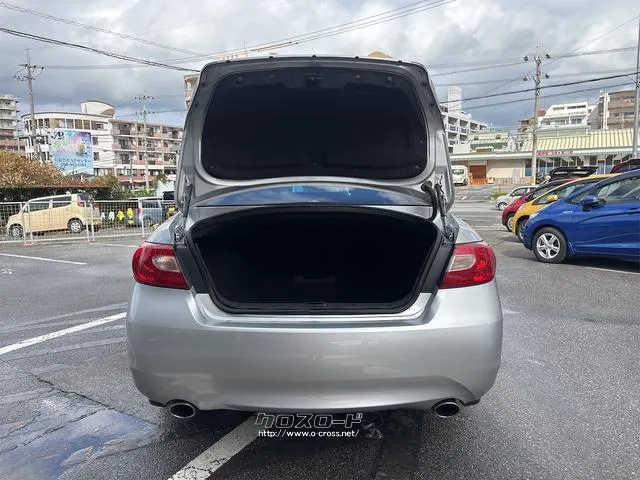 『TOTAL CAR SHOP FEEL』は、ボディーコーティングやフィルム施工等オプションも多数ご用意しております!! ☆★☆詳細は『FEEL』の元気なスタッフまで 日産 フーガ