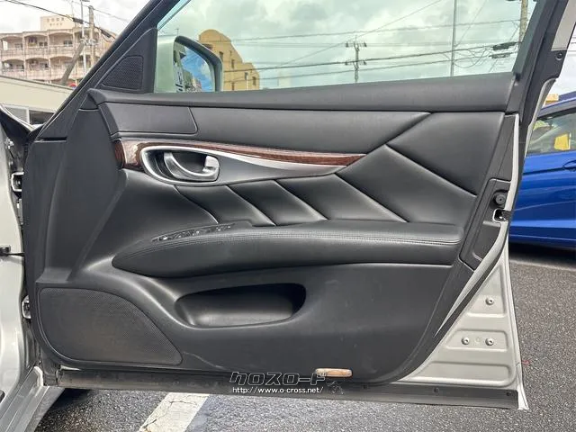 『TOTAL CAR SHOP FEEL』なら整備も板金塗装もお任せください!お客様のカーライフを充実サポート!!☆★☆詳細は『FEEL』の元気なスタッフまで →098-995-7141 日産 フーガ