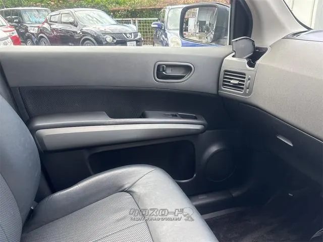『TOTAL CAR SHOP FEEL』なら整備も板金塗装もお任せください!お客様のカーライフを充実サポート!!☆★☆詳細は『FEEL』の元気なスタッフまで →098-995-7141 日産 エクストレイル