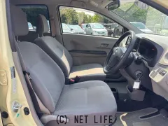 ダイハツ ミライース
