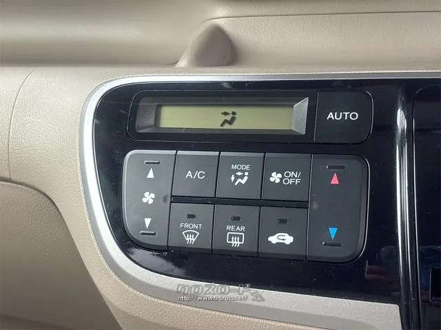 『TOTAL CAR SHOP FEEL』は、アンダーコートもお任せください。沖縄の錆からお車を守ります☆詳細は『FEEL』の元気なスタッフまで→ ホンダ N-BOX+