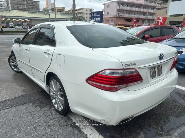 『TOTAL CAR SHOP FEEL』は、良質な買取車が続々入荷中!掲載以外にもありますので、ぜひ一度覗いてみて下さい!☆詳細は『FEEL』の元気なスタッフまで→098-995-7141☆ トヨタ クラウンハイブリッド