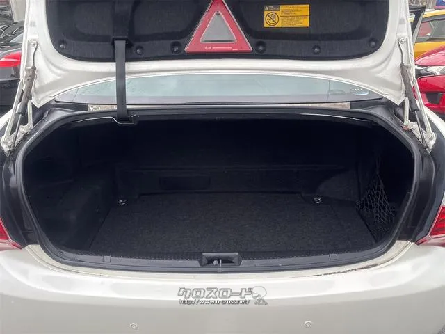 『TOTAL CAR SHOP FEEL』は車検も全力です!!整備や修理だけでもお気軽にお声掛け下さい!! ☆★☆詳細は『FEEL』の元気なスタッフまで →098-998-7141 トヨタ クラウンハイブリッド