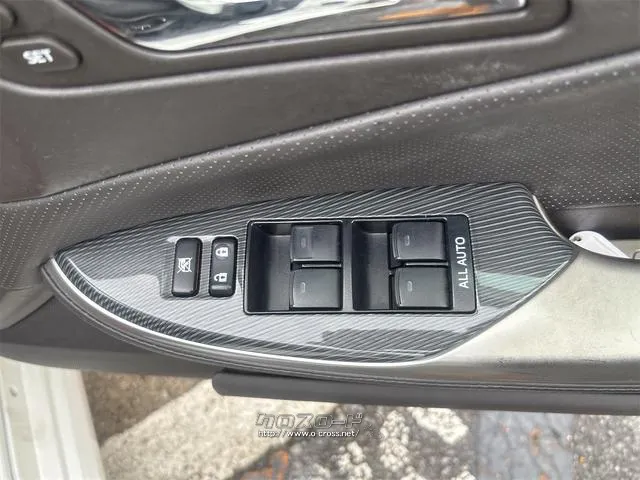 『TOTAL CAR SHOP FEEL』は、良質な買取車が続々入荷中!掲載以外にもありますので、ぜひ一度覗いてみて下さい!☆詳細は『FEEL』の元気なスタッフまで→098-995-7141☆ トヨタ クラウンハイブリッド