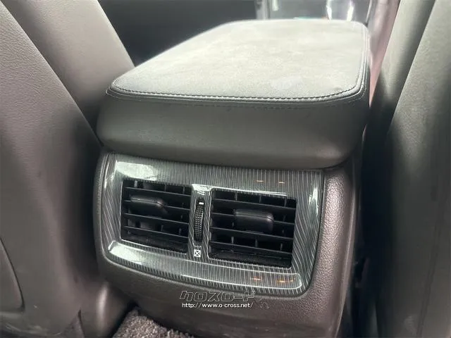 『TOTAL CAR SHOP FEEL』は、ナビ・ドライブレコーダーなどの取り付けもお任せください。お車のカスタマイズもお任せください。元気なスタッフまで→098-995-7141 トヨタ クラウンハイブリッド