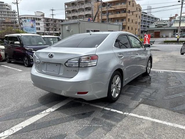 『TOTAL CAR SHOP FEEL』なら整備も板金塗装もお任せください!お客様のカーライフを充実サポート!☆★☆詳細は『FEEL』の元気なスタッフまで→098-995-7141にお電話ください♪ レクサス HS