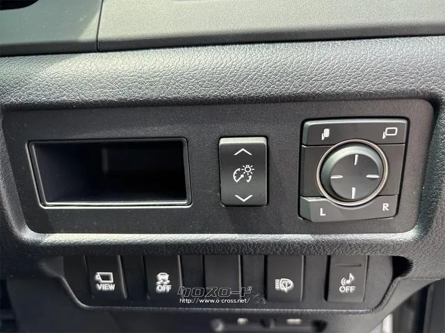 『TOTAL CAR SHOP FEEL』は、良質な買取車が続々入荷中!掲載以外にも在庫はございますので、ぜひ一度店舗にお越しください!詳細は『FEEL』の元気なスタッフまで→098-995-7141 レクサス HS