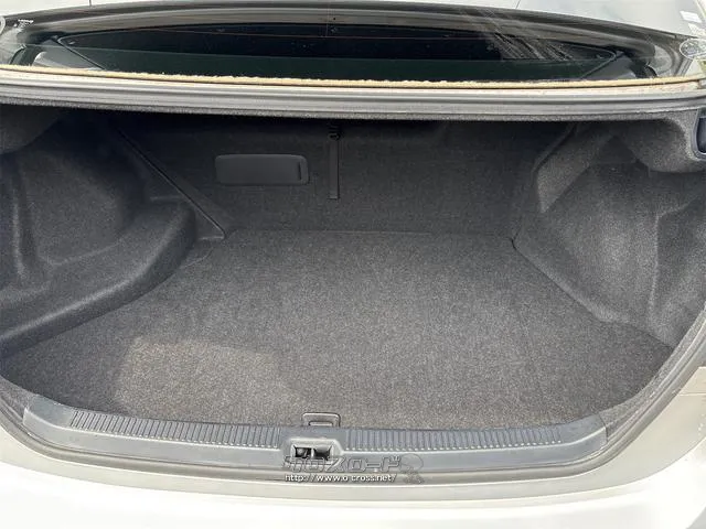 『TOTAL CAR SHOP FEEL』なら整備も板金塗装もお任せください!お客様のカーライフを充実サポート!☆★☆詳細は『FEEL』の元気なスタッフまで→098-995-7141にお電話ください♪ レクサス HS