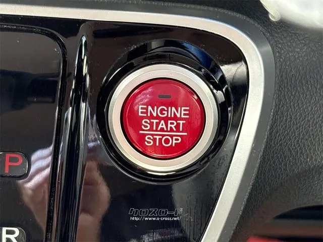 『TOTAL CAR SHOP FEEL』は、納車前にしっかり点検・整備!オイルやエレメント等も交換後、納車します!☆詳細は『FEEL』の元気なスタッフまで→098-995-7141にお電話ください♪ ホンダ N-BOX