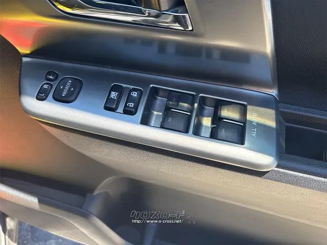 『FEEL』は、全車総額表示・第三者機関鑑定導入中・修復歴開示・走行管理システムで安心・安全をお届け!! ☆★☆詳細は『FEEL』の元気なスタッフまで♪♪♪→098-995-7141にお電話ください☆ トヨタ ヴォクシー