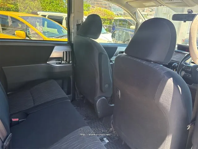 『TOTAL CAR SHOP FEEL』なら整備も板金塗装もお任せください!お客様のカーライフを充実サポート!☆★☆詳細は『FEEL』の元気なスタッフまで→098-995-7141にお電話ください♪ トヨタ ヴォクシー